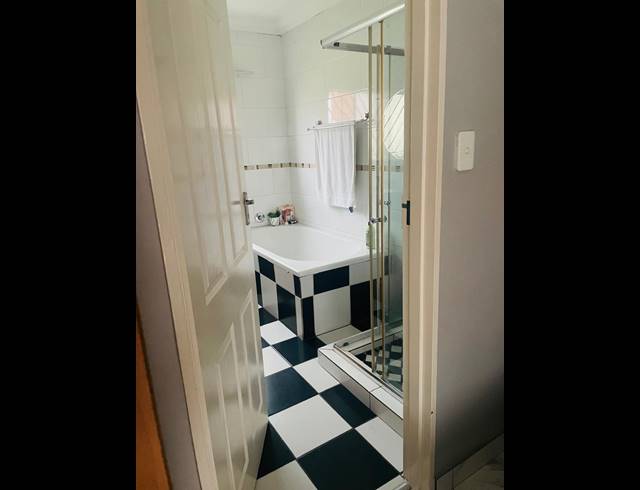 3 BEDROOM HOUSE TO LET IN TASBET PARK